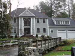 44 Buswell Park, Newton, MA 02458-2304