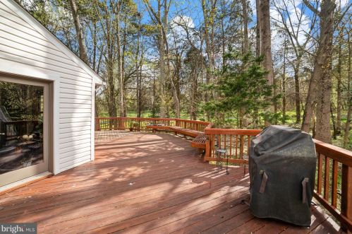 7442 Weather Worn Way, Columbia MD 21046-1434 exterior