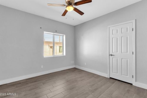 4633 2nd St, Phoenix AZ  85040-2119 exterior