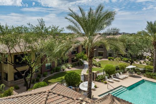 21320 56th St, Phoenix AZ 85054-5401 exterior