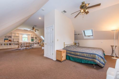 125 Bridges Rd, Little Silver NJ 07739-1634 exterior