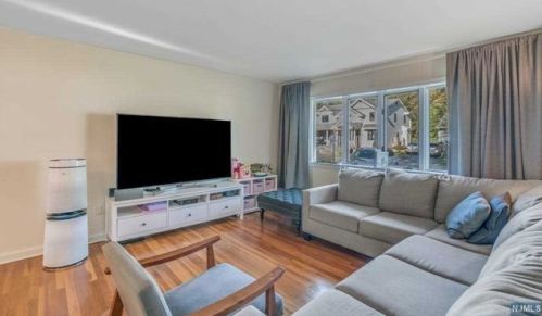 361 12th St, Cresskill NJ  07626-1315 exterior