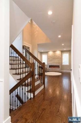 55 Cedar St, Cresskill NJ 07626-2508 exterior