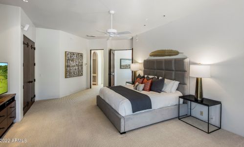 2020 Bethany Home Rd, Phoenix AZ 85014-2434 exterior