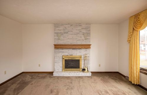 95 Copley Dr, Taunton MA 02780 exterior