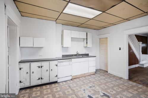 1943 Cooper St, West Deptford NJ 08096-3810 exterior