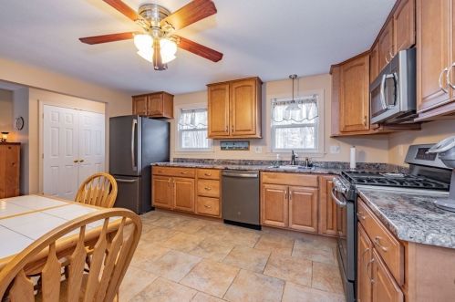 163 Florida Dr, Agawam MA 01001-3516 exterior