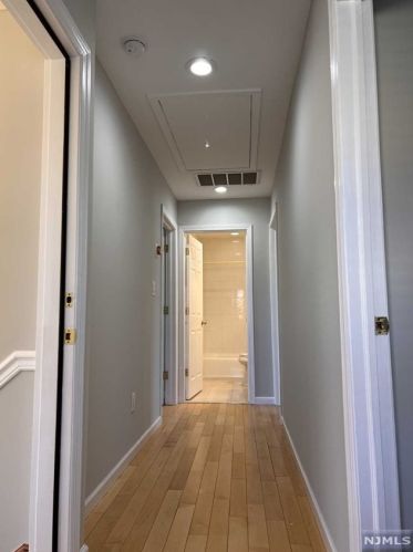 4 Mahan St, Tenafly NJ  07670-1822 exterior