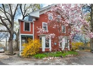 10 Willow Ct, Arlington, MA 02476-4723