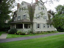 19 Crofton Rd, Newton, MA 02468-1931