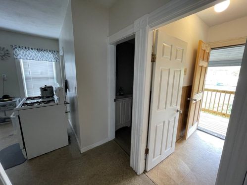 25 Cambridge St, Worcester MA 01603-2325 exterior