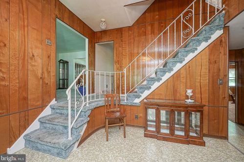 616 Chestnut Ave, West Deptford NJ 08097-1604 exterior