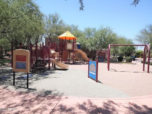 35826 33rd Ln, Phoenix AZ  85086-4201 exterior