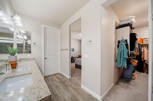 34826 3rd Ave, Phoenix AZ 85023-3640 exterior