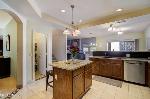 26250 46 St, Phoenix AZ 85008-2429 exterior