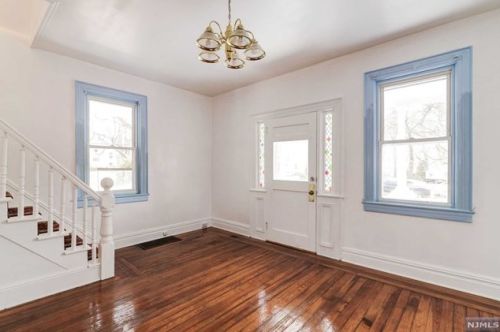 133 Grant Ave, Cresskill NJ 07626-1203 exterior