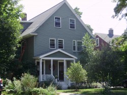 858 Watertown St, Newton, MA 02465-2140