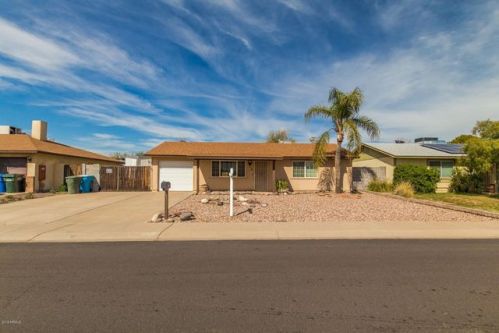 3250 Charleston Ave, Phoenix AZ  85032-9545 exterior