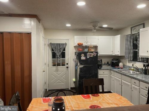 207 Florence Ave, West Deptford NJ 08093-2024 exterior