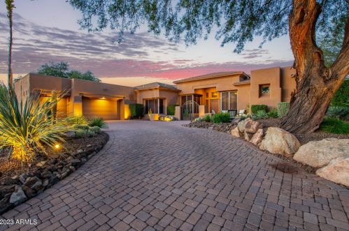 22843 54th St, Phoenix AZ  85054-7199 exterior