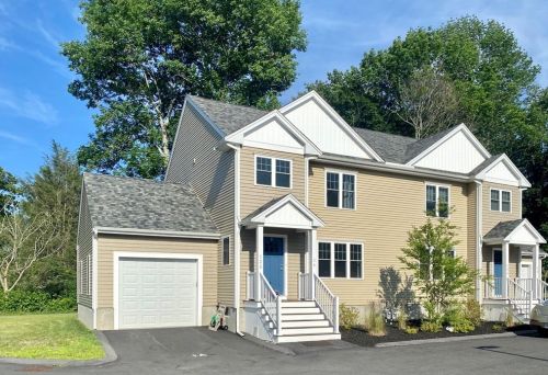 125 Hart St, Taunton MA 02780-3614 exterior