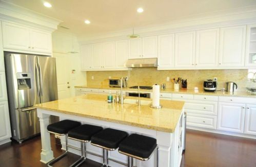 30 Maple Leaf, Irvine CA  92618-2241 exterior