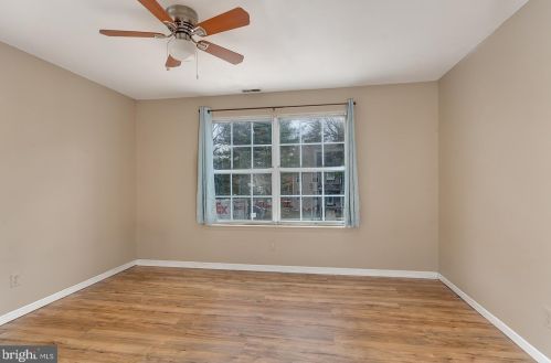 1016 Tristram Cir, West Deptford NJ 08051-2262 exterior