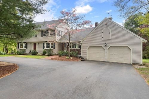 35 Candlewood Dr, Topsfield, MA 01983-1903