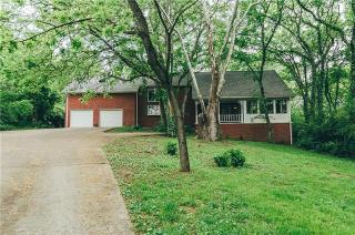 1104 Bradley Rd, Gallatin, TN 37066-5581