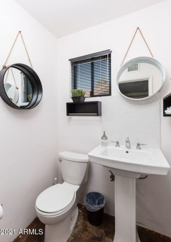 5002 38th Pl, Phoenix AZ  85040-2912 exterior