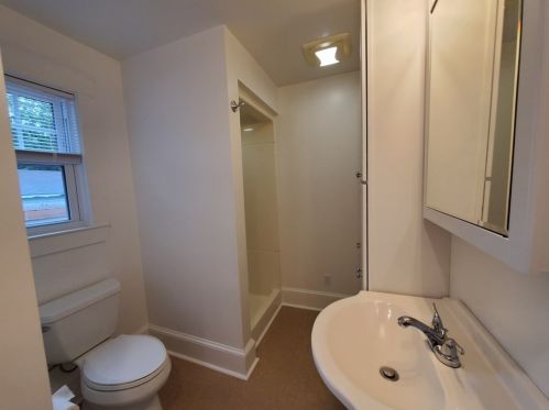 8 Ipswich St, Seekonk MA 02771 exterior