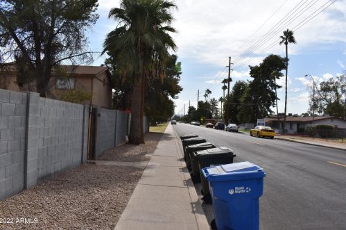 3833 28th St, Phoenix AZ 85016-6800 exterior