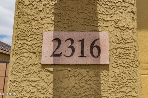 2316 Beautiful Ln, Phoenix AZ 85042-7116 exterior