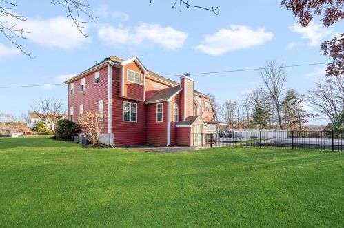 2276 Cedar St, Dighton MA 02715-1035 exterior