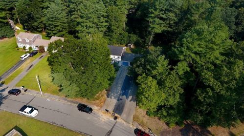 30 Flagstone Pl, East Bridgewater MA  02324-3158 exterior