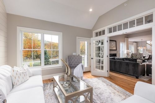 935 Main St, Shrewsbury MA  01545-3311 exterior