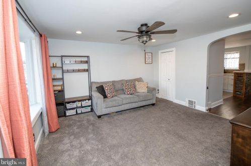 4455 Allen St, Philadelphia, PA 19137-2012