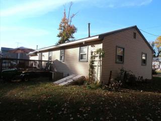 1049 Lindberg Dr, West Deptford, NJ 08096-6005