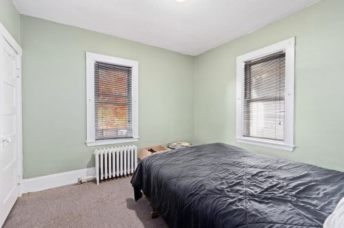 27 Newton St, Everett MA 02149-1722 exterior