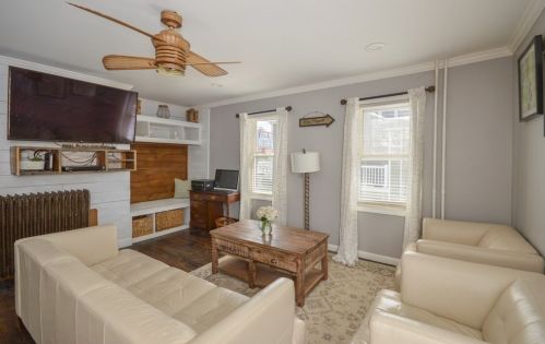 70 Spruce St, New Bedford MA 02740-5305 exterior