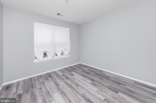 41 Crestmont Dr, West Deptford NJ 08051-2161 exterior