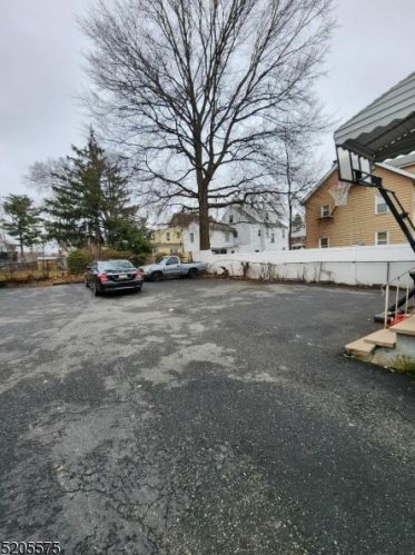 230 Belleville Ave, Belleville, NJ 07109-1616