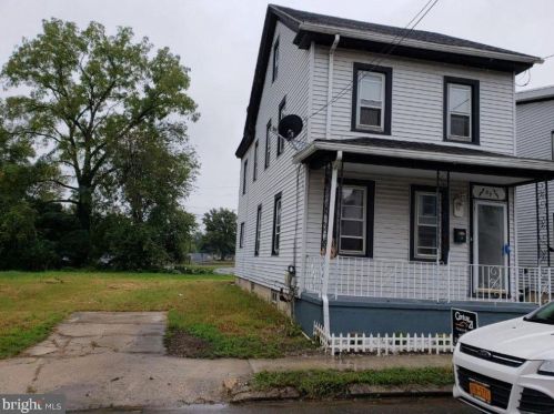 89 Carpenter St, West Deptford, NJ 08096-2642