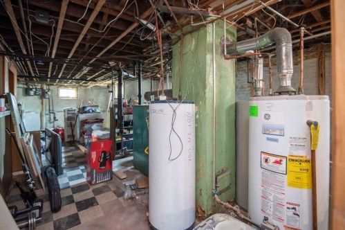 19 Almont Ave, Worcester MA 01604-3002 exterior