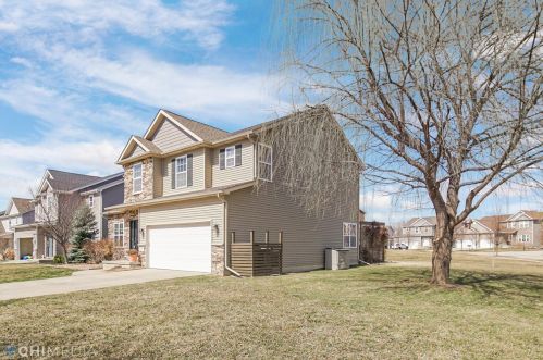 7 Shakespeare Dr, Valpo IN 46383-4129 exterior