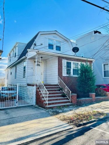 176 Elm St, Kearny NJ 07032-3410 exterior