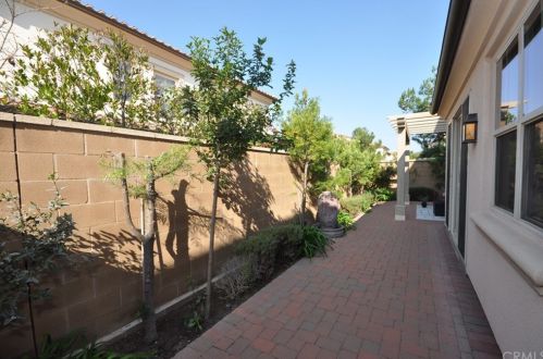 204 Parkdale, Irvine CA 92620-2167 exterior