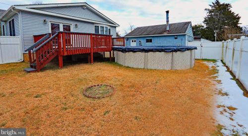 420 Pennsylvania Ave, West Deptford NJ 08063-1223 exterior