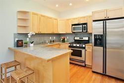 11 Thurston Rd, Newton MA  02464-1242 exterior