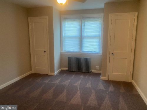 609 Broadway, West Deptford NJ 08093-1172 exterior